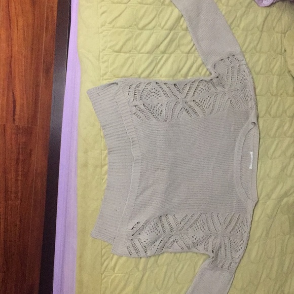 Sweater - Picture 1 of 2